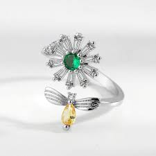 Green Daisy Bee Anxiety Fidget Ring Spinner